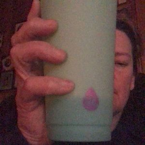 Meet your Posher, Cynthia